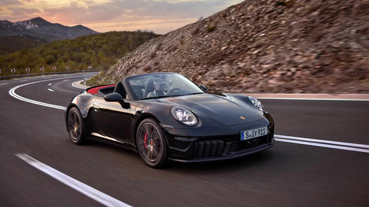 Porsche 911 Hybrid to Launch Soon in India